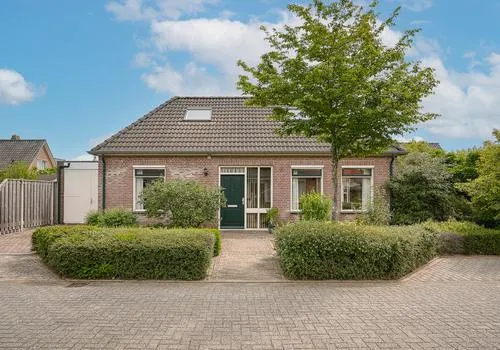 Vrijstaande woning te koop: Burg. Schuijtstraat 3, Kern Beneden-Leeuwen Beneden-Leeuwen