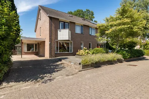 Twee-onder-één-kap te koop: Burg. Strubenweg 12, Eelde