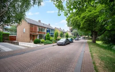 Twee-onder-één-kap te koop: Burg. v. Dobben de Bruijnstraat 20, Bodegraven