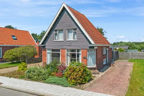 Vrijstaande woning te koop: Burg v Roijenstr Oost 200, Burgemeester van Royenstraat en omgeving Hoogezand