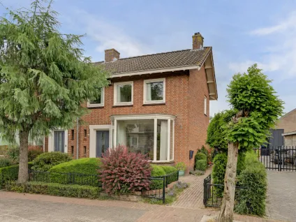 Twee-onder-één-kap te koop: Burg. van Haarenstraat 6, Kerkdriel Kerkdriel