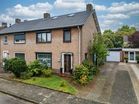Twee-onder-één-kap te koop: Burg van Kempenstraat 17, Reuvelt Grubbenvorst