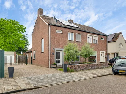 Vrijstaande woning te koop: Burg. Van Udenstraat 22, Nederweert Nederweert