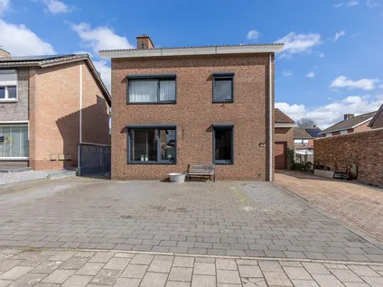 Vrijstaande woning te koop: Burg. Kerckhoffsstraat 19, Arensgenhout Hulsberg