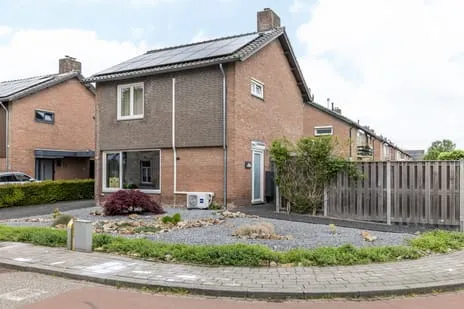 Vrijstaande woning te koop: Burg. Kerckhoffsstraat 22, Arensgenhout Hulsberg