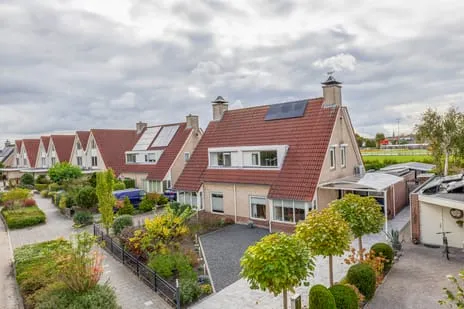 Twee-onder-één-kap te koop: Burg. Korstanjestraat 49, Klaaswaal Woonkern Klaaswaal