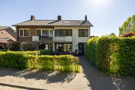 Twee-onder-één-kap te koop: Burg. Verwielstraat 56, omg. Dotterpln/Wildemanstraat Oisterwijk