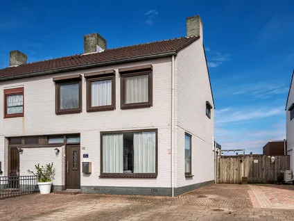 Hoekwoning te koop: Burg Cremersstraat 10, Reuvelt Grubbenvorst