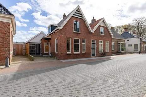 Twee-onder-één-kap te koop: Burg Seinenstraat 12, Aduard Aduard