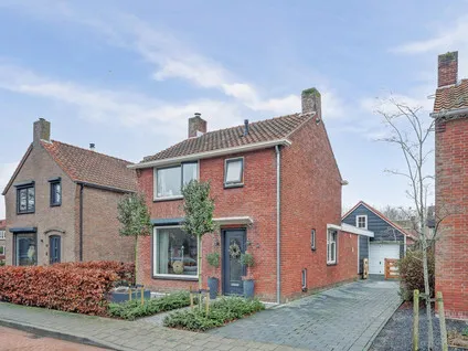 Vrijstaande woning te koop: Burg Vogelaarstraat 27, Kruiningen