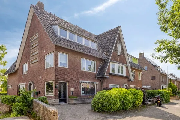 Appartement te koop: Burgemeester Ceulenstraat 45A-01, Villapark Maastricht