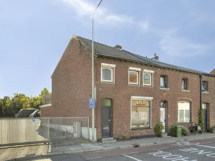 Hoekwoning te koop: Burgemeester Cortenstraat 68, Scharn Maastricht