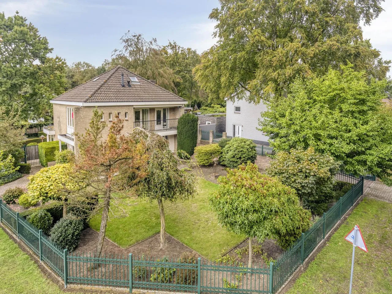 Vrijstaande woning te koop: Burgemeester de Grootstraat 12, Schaijk