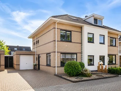 Twee-onder-één-kap te koop: Burgemeester de Kortesingel 32, Scherpenzeel Scherpenzeel