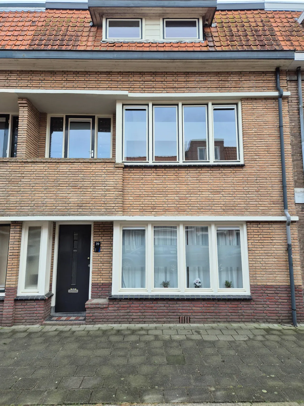 Appartement te huur: Burgemeester De Roocklaan, Bergen Op Zoom