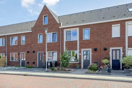 Tussenwoning te koop: Burgemeester de Sitterstraat 9, Opwierde Zuid Appingedam