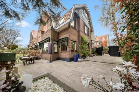 Hoekwoning te koop: Burgemeester de Villeneuvesingel 41, Molenlaankwartier Rotterdam