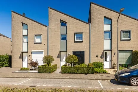 Tussenwoning te koop: Burgemeester de Weertstraat 16, Rucphen Rucphen