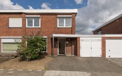 Tussenwoning te koop: Burgemeester Dr. Geuljansstraat 13, Lauradorp Landgraaf