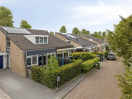 Tussenwoning te koop: Burgemeester Gaststraat 32, Brouwershaven Brouwershaven