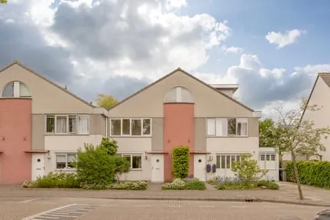 Tussenwoning te koop: Burgemeester Geertsemalaan 22, Groot Deijleroord en Ter Weer Wassenaar