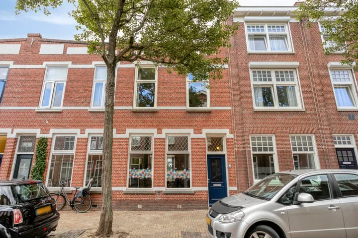 Tussenwoning te koop: Burgemeester Hulshofstraat 7, Vestinggronden-Zuid Bergen Op Zoom