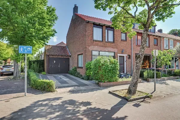Hoekwoning te koop: Burgemeester Jansenlaan 19, Zwijndrecht