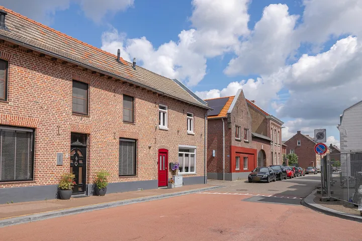 Tussenwoning te koop: Burgemeester Janssenstraat 56, Beek Beek