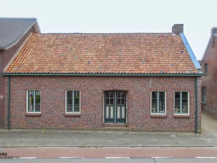 Twee-onder-één-kap te koop: Burgemeester Janssenstraat 7, Beesel Beesel