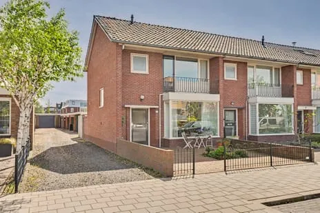 Hoekwoning te koop: Burgemeester Kampschöerstraat 15, Monster Centrumgebied Monster