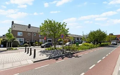 Tussenwoning te koop: Burgemeester Kampschöerstraat 21, Monster Centrumgebied Monster