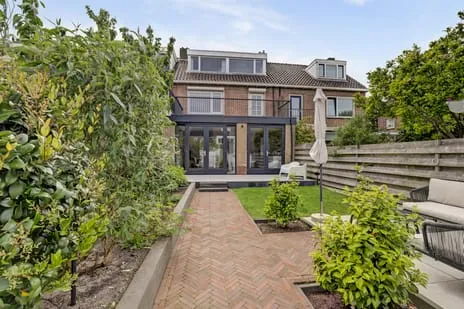 Tussenwoning te koop: Burgemeester Kampschöerstraat 66, Zwartenhoek Monster
