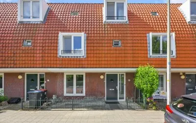 Tussenwoning te koop: Burgemeester Kootlaan 63, Legmeer Uithoorn