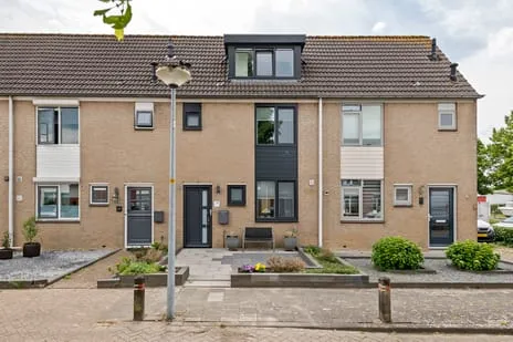Tussenwoning te koop: Burgemeester Kuijkstraat 17, Beusichem Beusichem
