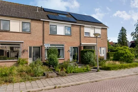 Tussenwoning te koop: Burgemeester Kuiperslaan 80, Oldemarkt Oldemarkt