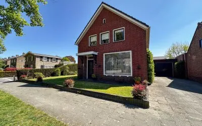 Vrijstaande woning te koop: Burgemeester Manderslaan 70, Zundert Zundert