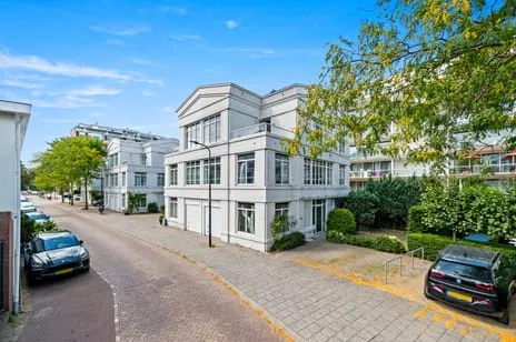 Tussenwoning te koop: Burgemeester Marijnenlaan 102, Archipelbuurt 'S-Gravenhage