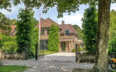 Vrijstaande woning te koop: Burgemeester Moonenlaan 4, Centrum Waalwijk