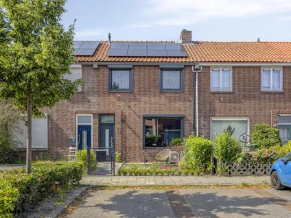 Tussenwoning te koop: Burgemeester Ploegmakerslaan 79, Vlashoek Oss