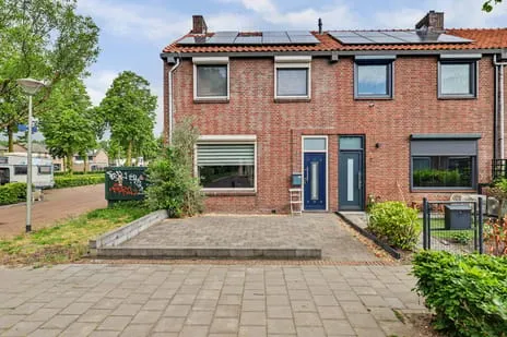 Hoekwoning te koop: Burgemeester Ploegmakerslaan 81, Vlashoek Oss