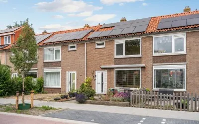 Tussenwoning te koop: Burgemeester Schaapstraat 6, Snuiverbuurt Krommenie