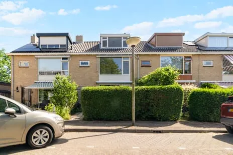 Tussenwoning te koop: Burgemeester Scholtenstraat 10, Oud-Delfgauw Delfgauw