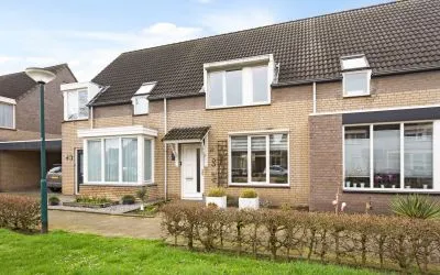 Terraced house for sale: Burgemeester Seelenlaan 47, Donk Beek En Donk