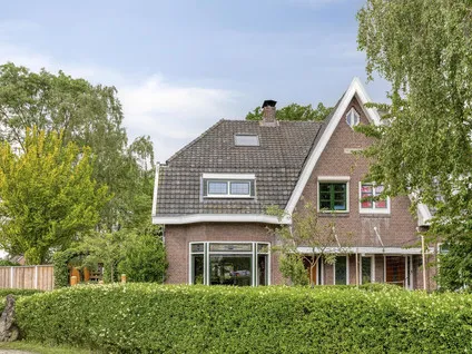 Twee-onder-één-kap te koop: Burgemeester Stroinkstraat 285, Buurtschap Twekkelo Enschede