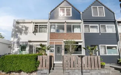 Tussenwoning te koop: Burgemeester Timmermanslaan 81, Harmelen-Zuid (dorp) Harmelen