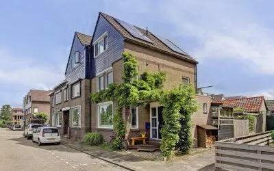 Hoekwoning te koop: Burgemeester Trooststraat 102, Bedrijventerrein Mercuriusweg Waddinxveen