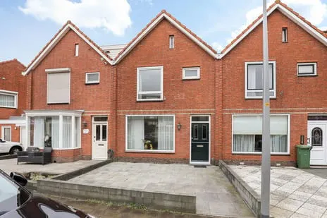 Tussenwoning te koop: Burgemeester van Baarstraat 39, Volendam-Bloemenbuurt Volendam
