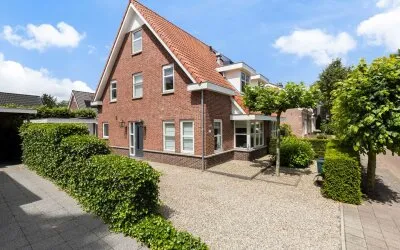 Twee-onder-één-kap te koop: Burgemeester van Oordtstraat 22A, Ermelo - Centrum Ermelo