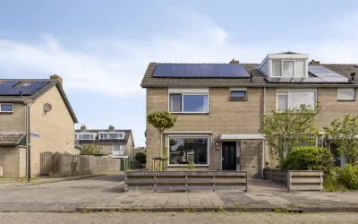 Hoekwoning te koop: Burgemeester van Trichtlaan 118, de Maricken-Veenzijde Wilnis