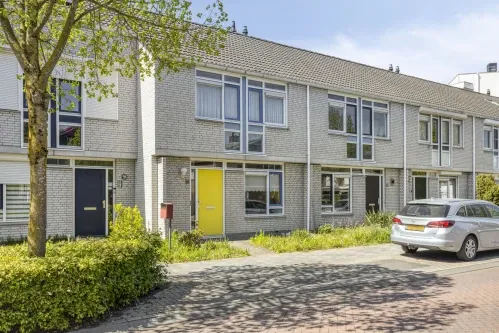 Tussenwoning te koop: Burgemeester van Tuyllpl 16, Terborg Terborg